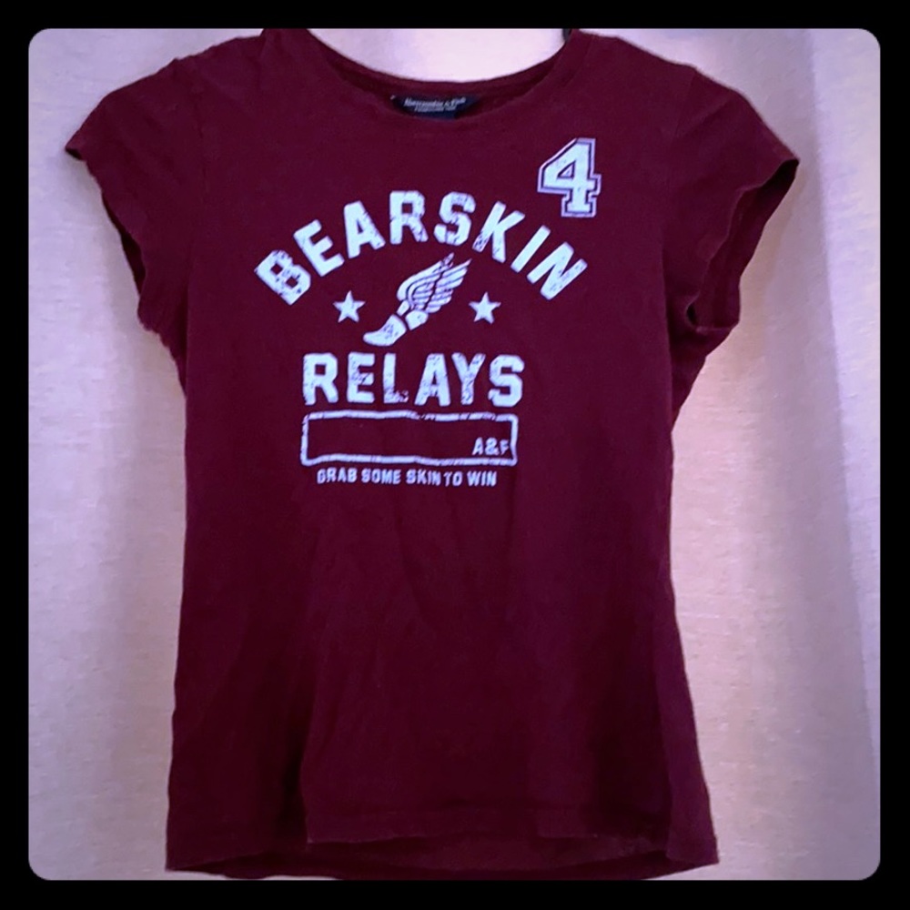 Abercrombie maroon t-shirt Y Size L